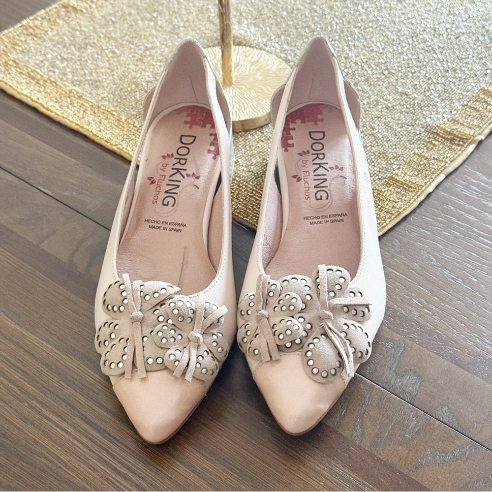 Dorking  by Fluchos New Nude Flats size 38